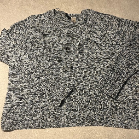 H&M - Picture 2 of 4